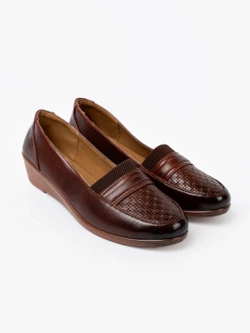 Półbuty damskie slip-on z fakturowanym noskiem