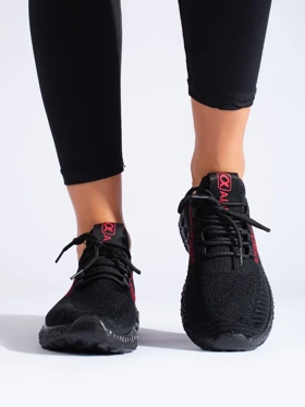 Buty sportowe damskie  czarne z czarną podeszwą