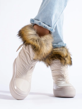 Cream Snow Boots with Faux Fur