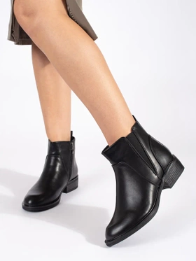 Chic Black Ankle Boots with Low Heel