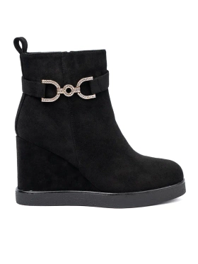 Suede ankle boots black with elegant buckle