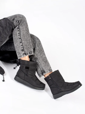 Cozy Black Snow Boots