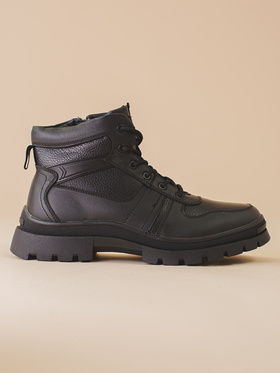 Cozy Black Winter Boots with Warm Lining