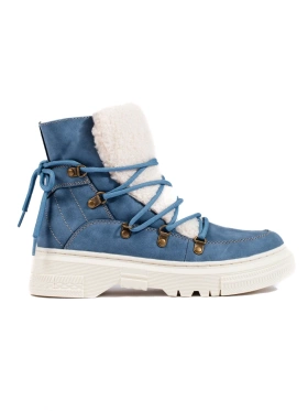 Blue snow boots with faux fur lining