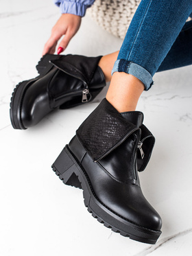 Vinceza Fold-Over Ankle Boots