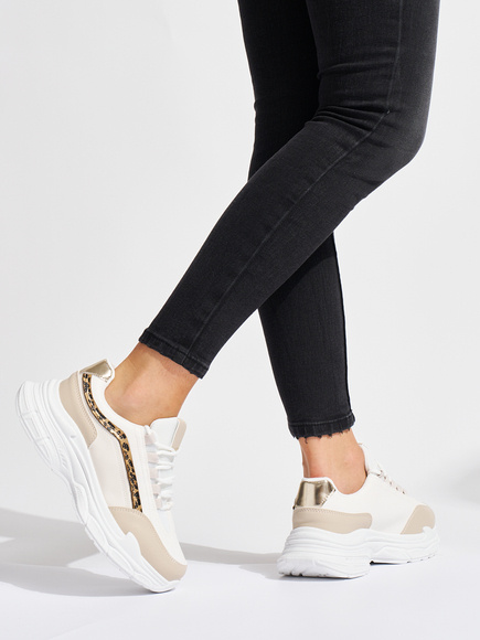 Creamy Casual Sneakers