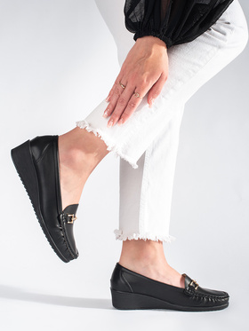 Chic Black Buckle Loafers