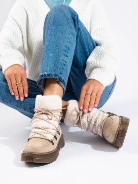 Beige Snow Boots with Faux Fur Lining