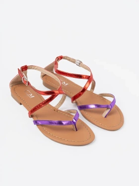 Flat sandals with purple-red straps