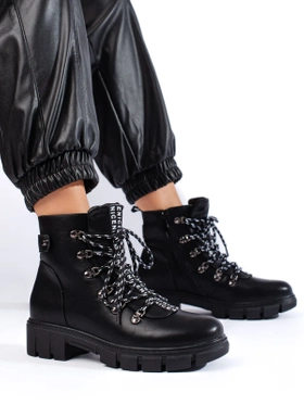 Vinceza Black Platform Boots