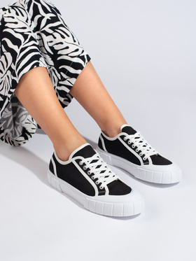 Comfortable Black Sneakers