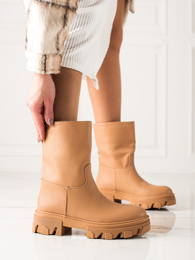 Slip-on Camel Ankle Boots