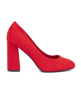 Classic Red Pumps with Round Toe