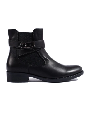 Cozy Black Ankle Boots with Flat Heel