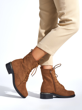 Cozy Lace-Up Brown Ankle Boots with Low Heels