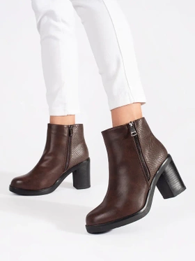 Chic Brown Heeled Ankle Boots with Zipper