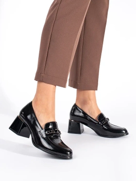 Chic Black Heeled Loafers