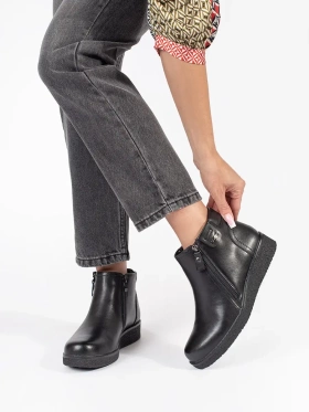 Cozy Black Leather Ankle Boots by Sergio Leone