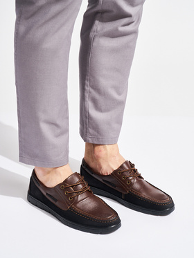 Laced Chestnut Oxfords