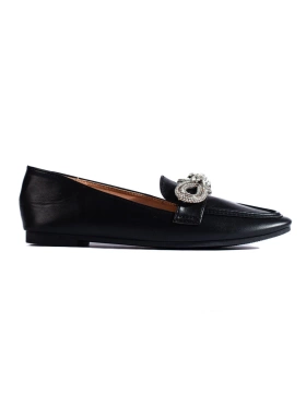 Elegant black loafers with embellishments