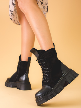 Women's Ankle Boots with Tread