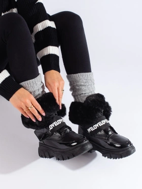 Black Snow Boots with Elastic