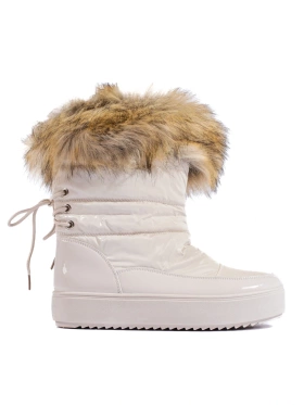 Cream Snow Boots with Faux Fur