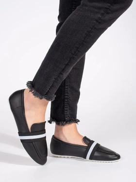 Chic Black Slip-On Flats