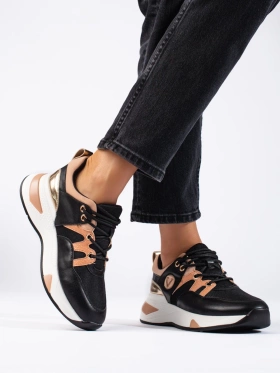 Chic Black and Gold Vinceza Sneakers