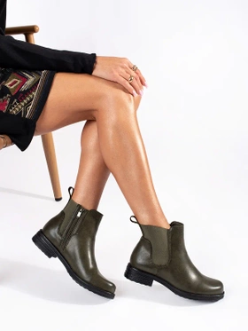 Chic Green Low-Heeled Ankle Boots