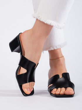 Chic Black Heeled Slides