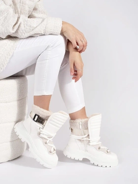 White Snow Boots with Faux Fur and Chunky Soles