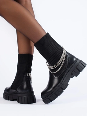 Black ankle boots with a stretchy shaft