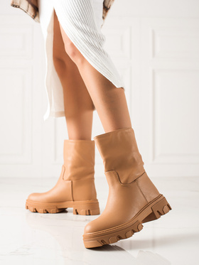 Slip-on Camel Ankle Boots