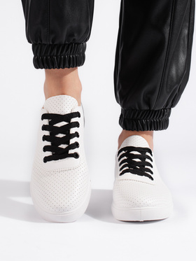 Lace-Patterned White and Black Casual Sneakers