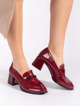 Chic Burgundy Loafers with Heel