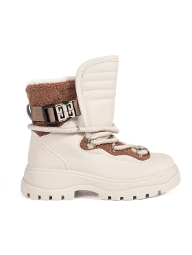 Cozy Beige Snow Boots with Faux Fur and Chunky Soles