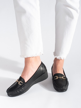 Chic Black Buckle Loafers