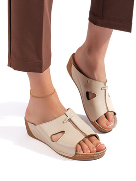 Comfortable Wedge Sandals in Beige