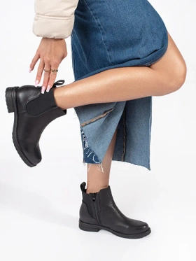 Chic Black Chelsea Ankle Boots