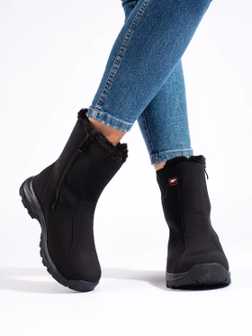 Cozy Black Softshell Snow Boots with Fleece Lining